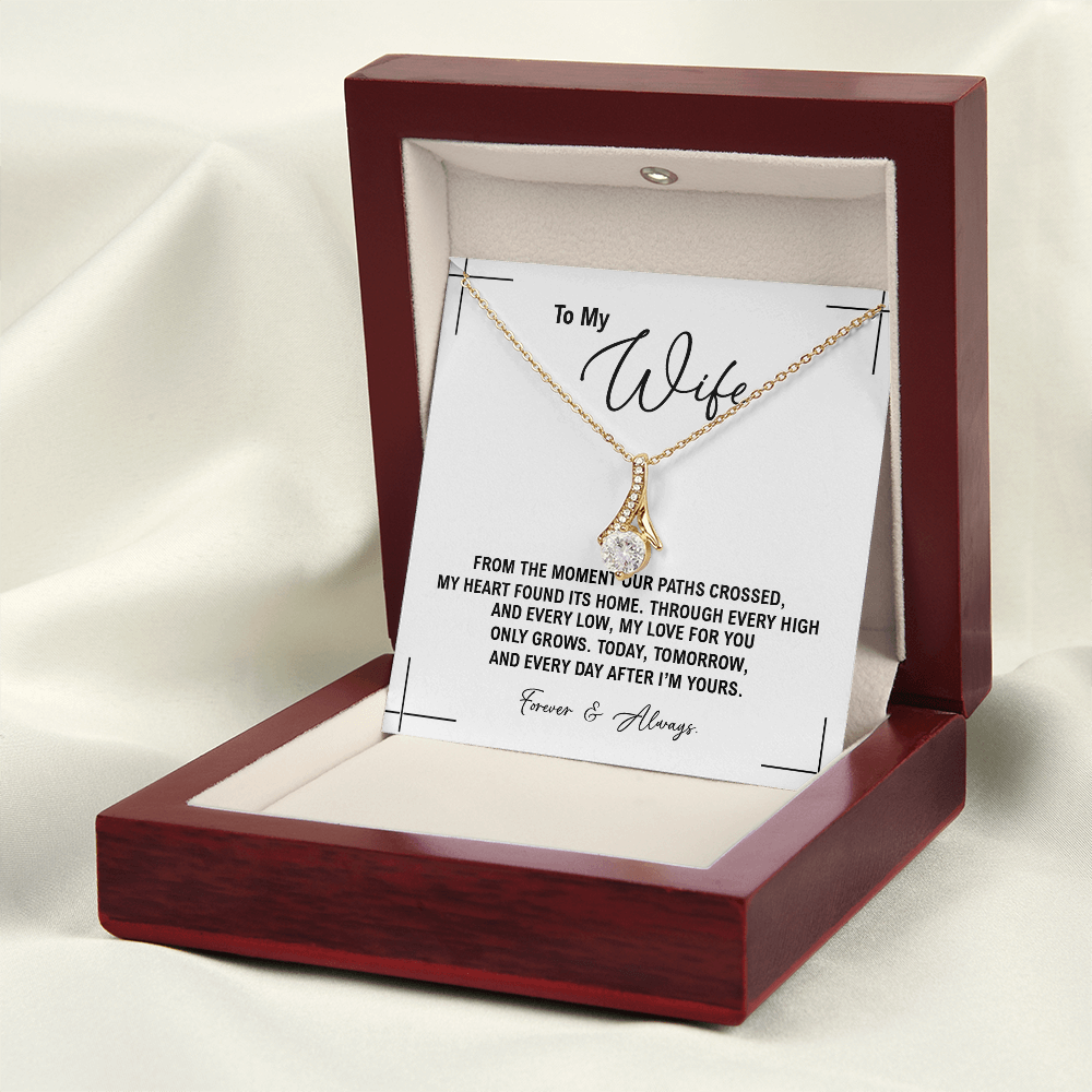 To My Wife - Anniversary, Birthday, Christmas Gift Alluring Beauty Gold Necklace With Heartfelt Message Card