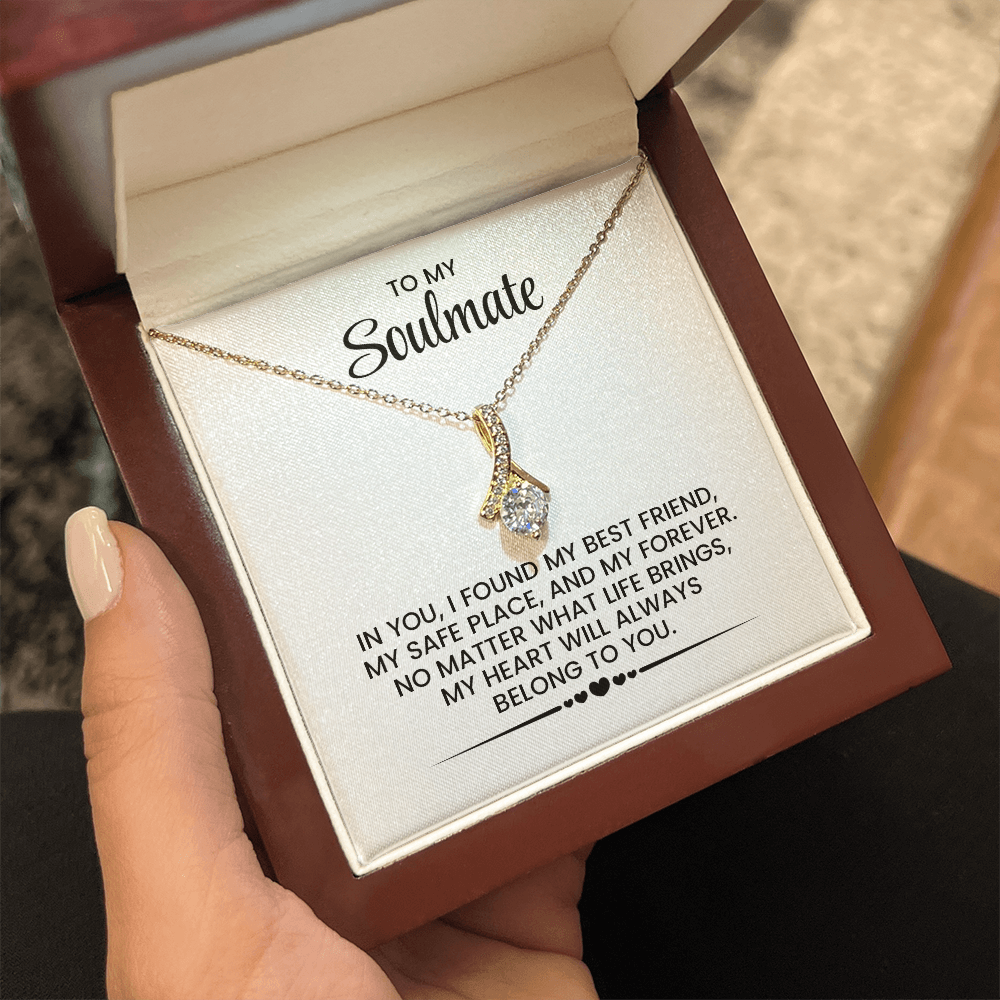 To My Soulmate, Christmas, Anniversary, Birthday Gift - Alluring Beauty Gold Pendant Necklace With Heartfelt Message Card