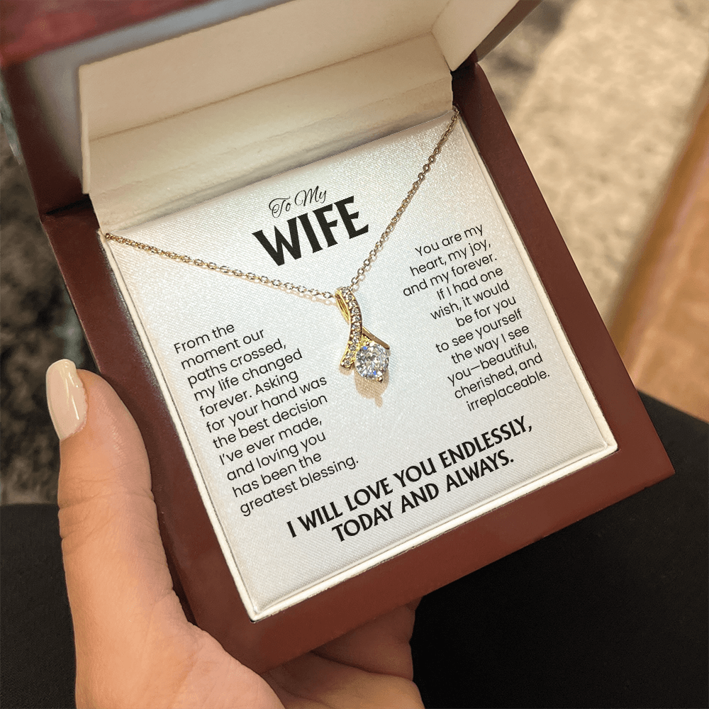 To My Wife Gift For Christmas, Anniversary, Birthday - Alluring Beauty Gold Pendant Necklace With Heartfelt Message Card