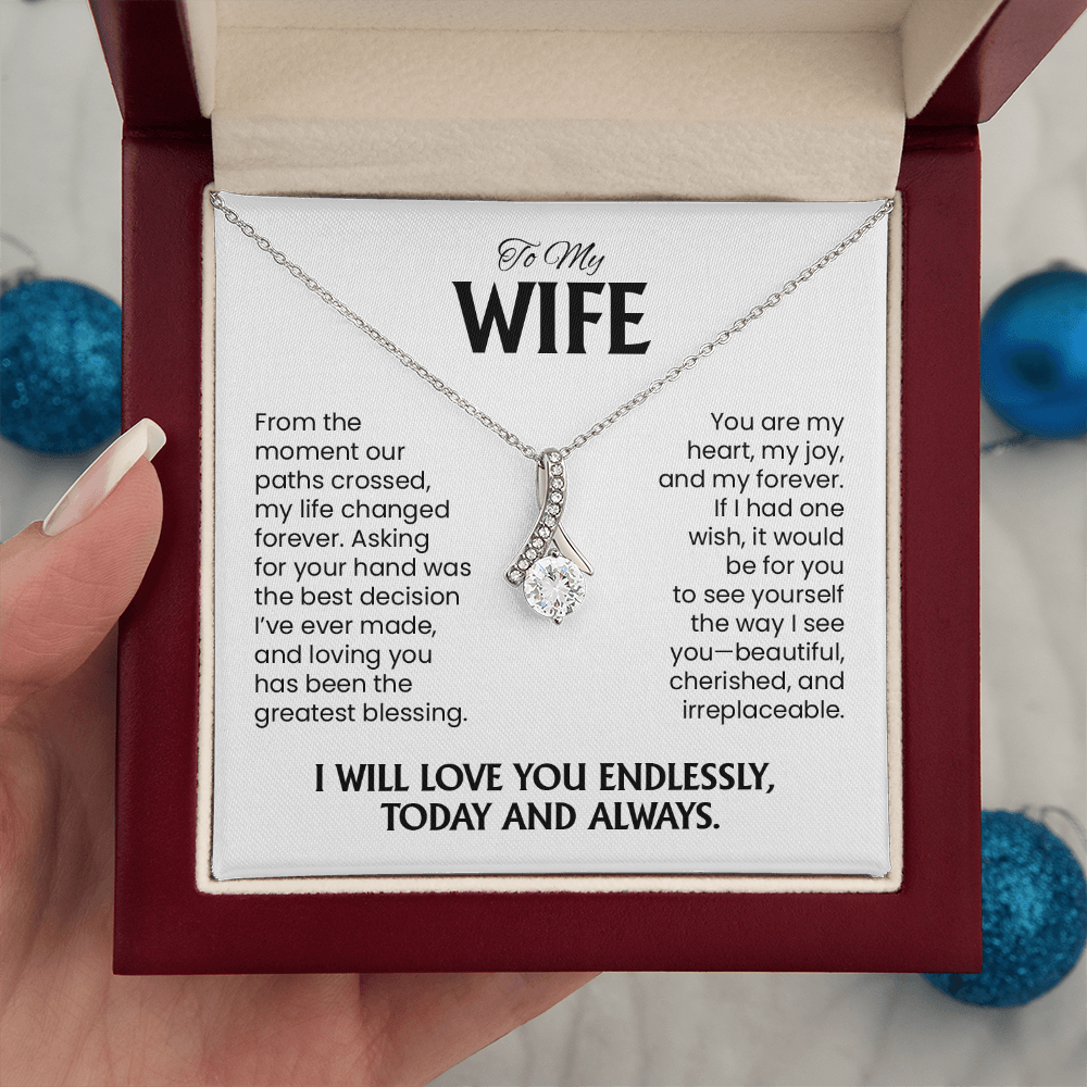 To My Wife Gift For Christmas, Anniversary, Birthday - Alluring Beauty Gold Pendant Necklace With Heartfelt Message Card
