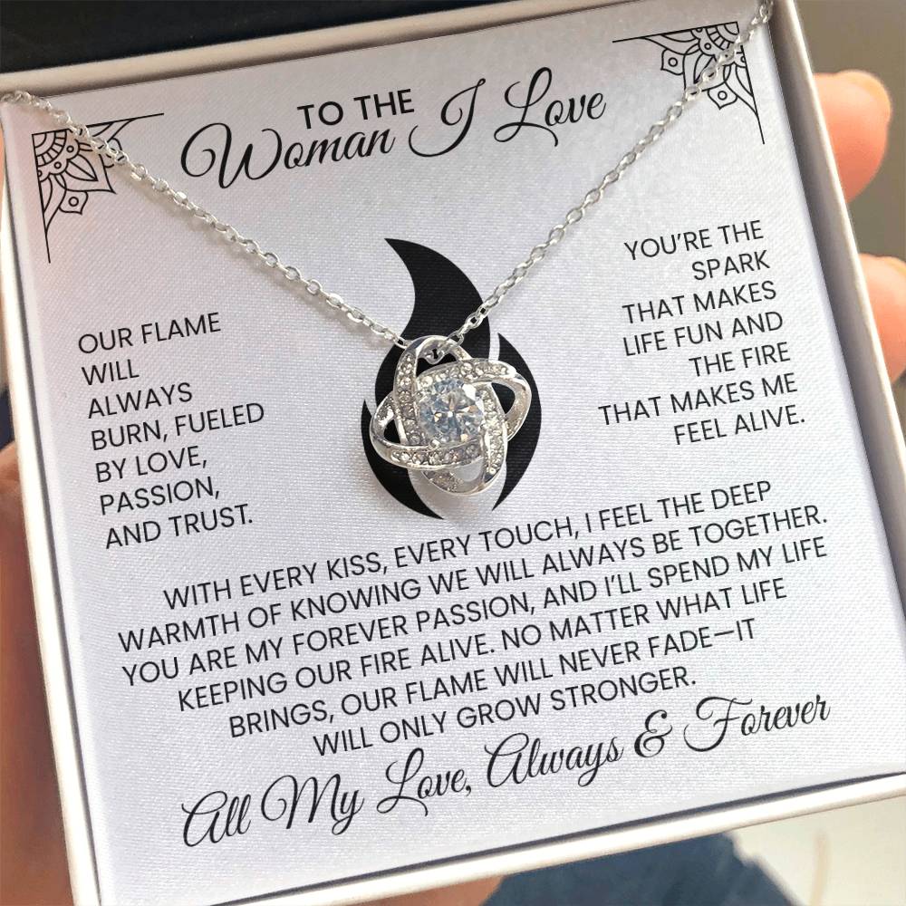 To The Hot Woman I Love, Christmas, Anniversary, Birthday Gift - Love Knot Necklace With Message Card