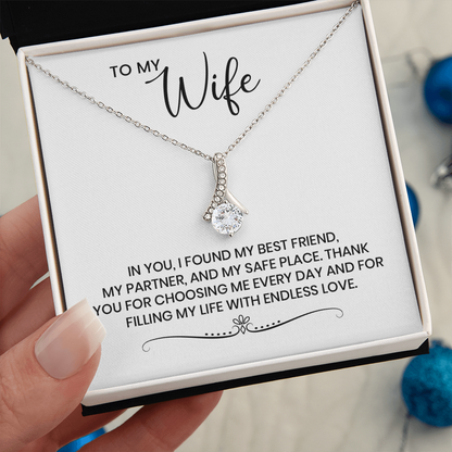 To My Wife - Christmas, Anniversary, Birthday Gift For Her, Alluring Beauty Gold Pendant Necklace  With Heartfelt Message Card