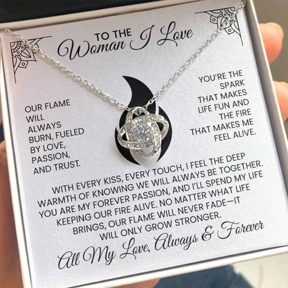 To The Hot Woman I  Love, Christmas, Anniversary, Birthday Gift - Love Knot Necklace With Message Card